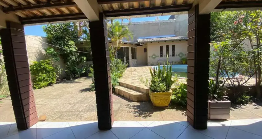 Casa /sobrado 03 dormitórios com suíte e 04 vagas para carros