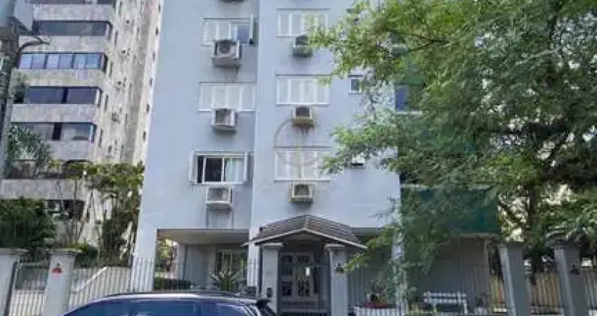 Apartamento de 3 dormitórios, com 01 suíte, sacadão em l com churrasqueira, 02 vagas lado a lado para veículos coberta no bairro centroi