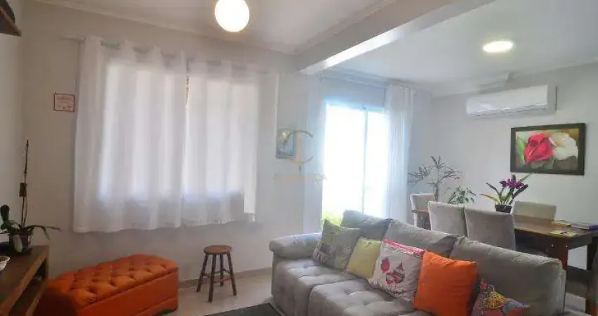 Casa em condomínio fechado, com 3 dormitórios, sendo 1 suíte, moinhos de ventos, canoas.