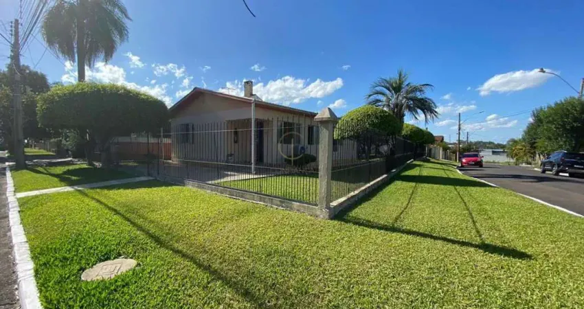 Casa à venda na Rua Jataí, 76, Igara, Canoas