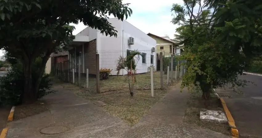 Casa com 3 quartos à venda na Rua Andrômeda, 76, Moinhos De Vento, Canoas