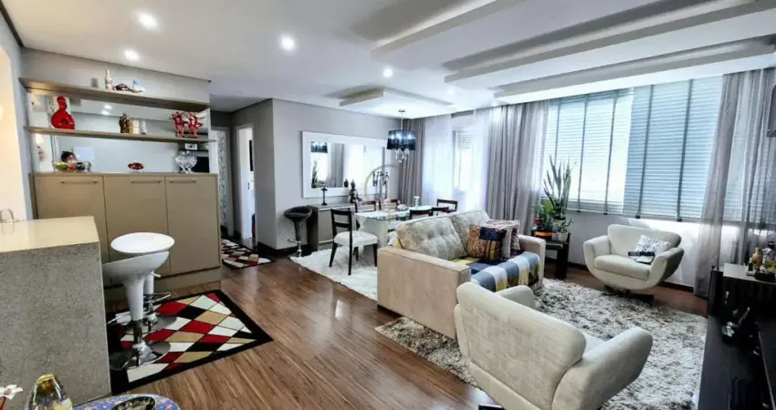 Apartamento com 3 dormitórios , 1 suíte  , 2 vagas cobertas no moinhos de vento