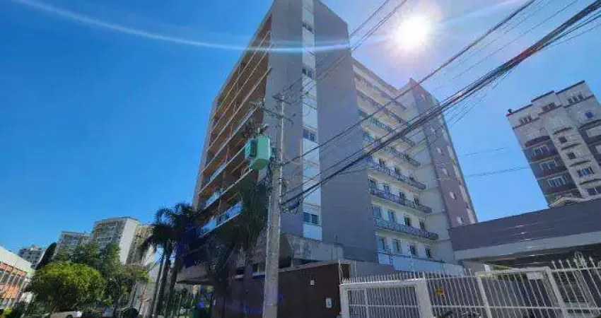 Excelente apartamento com 02 dormitórios, sendo 02 suítes, no centro de canoas