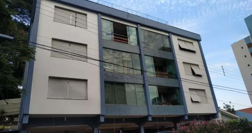 Apto 03 dormitórios, sendo 01 suíte e 04 vagas apenas 02 por andar frente a fundos