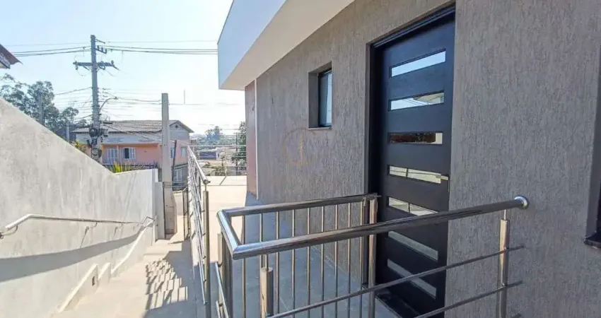 Casa nova de 02 dormitórios com suíte e duas vagas de garagens cobertas no bairro olaria