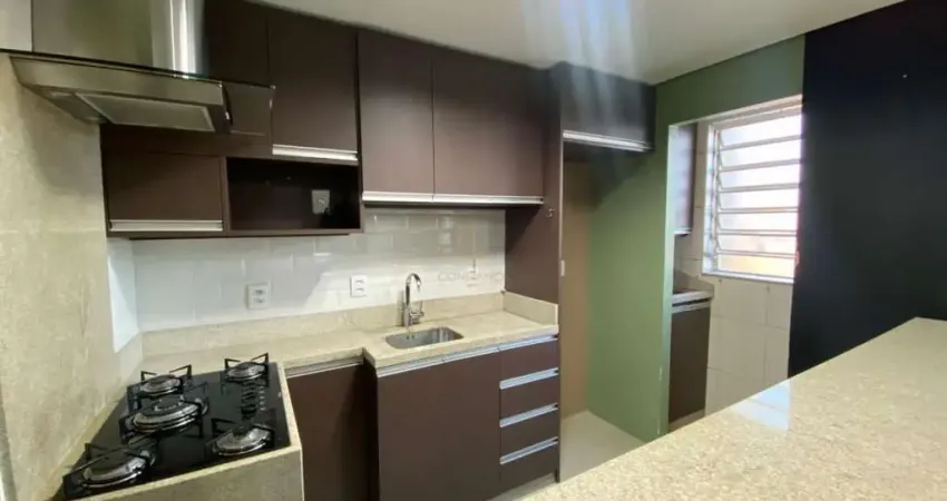 Apartamento 02 dormitórios, 01 vaga para veículo no bairro centro
