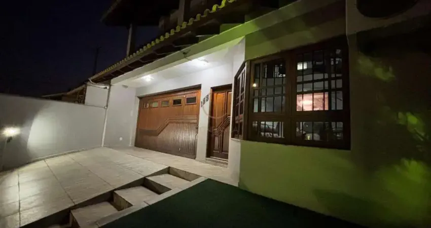 Casa com 3 quartos à venda na Rua Taurus, 188, Moinhos De Vento, Canoas