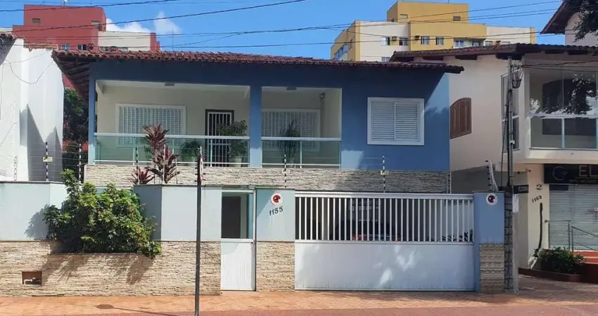 Casa com 4 quartos para alugar no Jardim Camburi, Vitória 