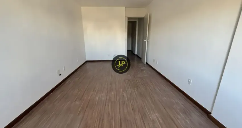 Sala comercial ampla com vaga de garagem e excelente localização em em santa lúcia