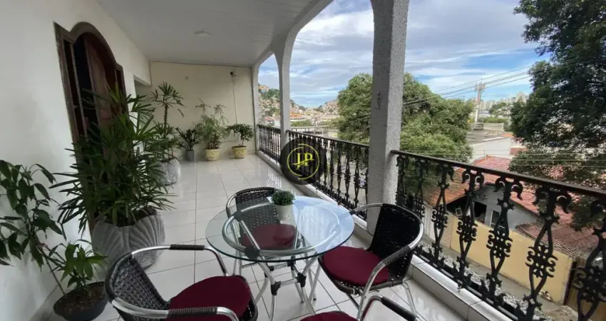 Casa de 03 quartos/suíte com varanda ampla em bairro de lourdes