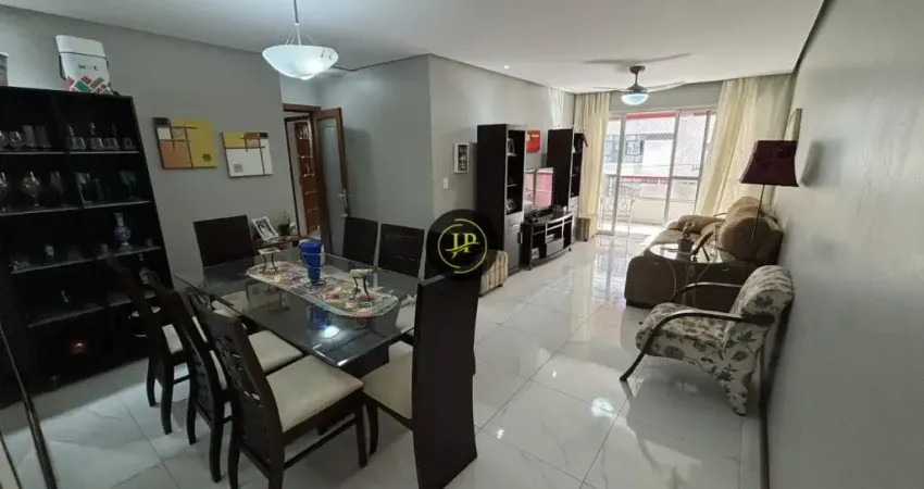 Apartamento com duas varandas e 04 quartos/2 suítes, 2 vagas de garagem na praia da costa