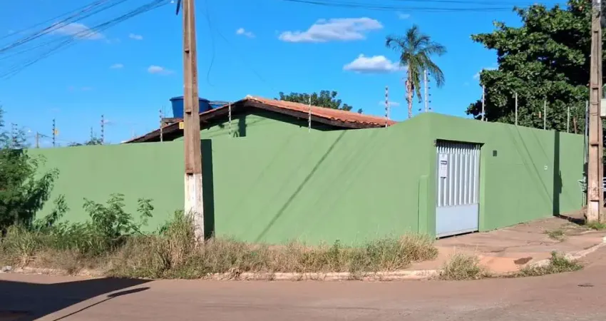 Casa para Locação em Várzea Grande, Canelas, 2 dormitórios, 1 suíte, 1 banheiro