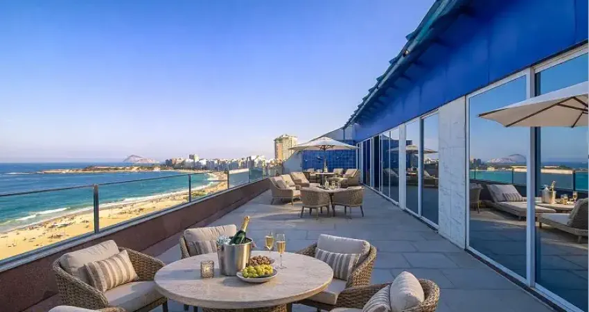 Tenha um palco 180° ao mar. No Coração de Copacabana. Cobertura linear exclusiva. Terraço com lindíssima vista mar