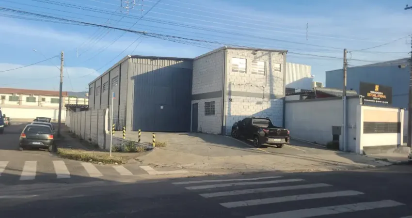 Galpão para alugar, 300 m² por r$ 9.000/mês - recreio estoril - atibaia/sp
