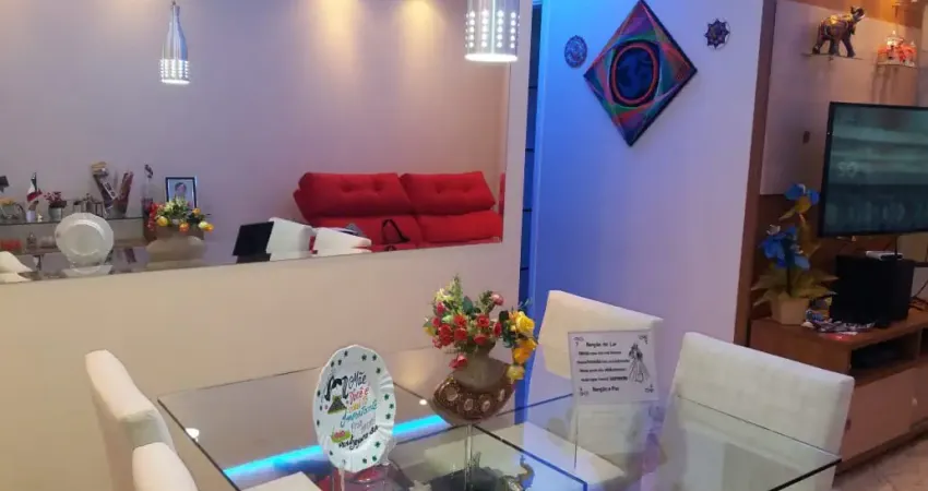 Deslumbrante apartamento de 2 dormitórios com sacada frente mar aviação