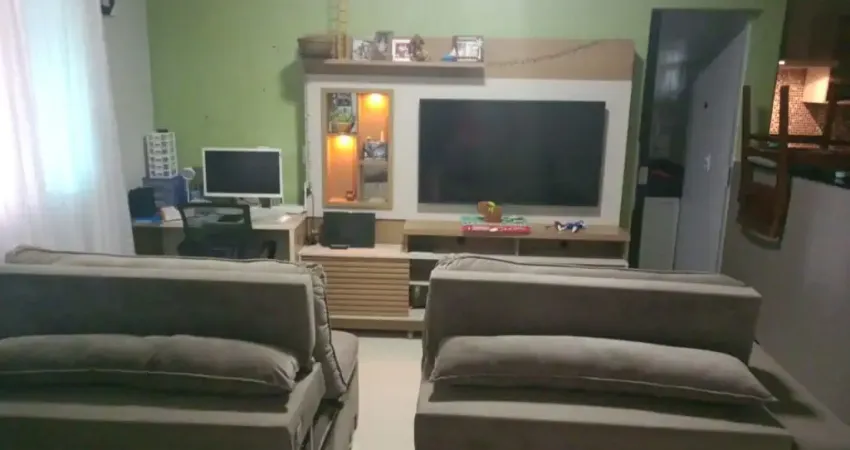 Linda casa a venda na 1029 samambaia com 3 quartos sendo uma suíte - garagem para uns  carros com churrasqueira- fino acabamento