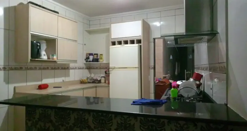 Casa em condomínio a venda em samambaia são 3 amplos quartos sala copa e cozinha dos 3 quartos são 2 suítes imóvel top- quem visitar compra.