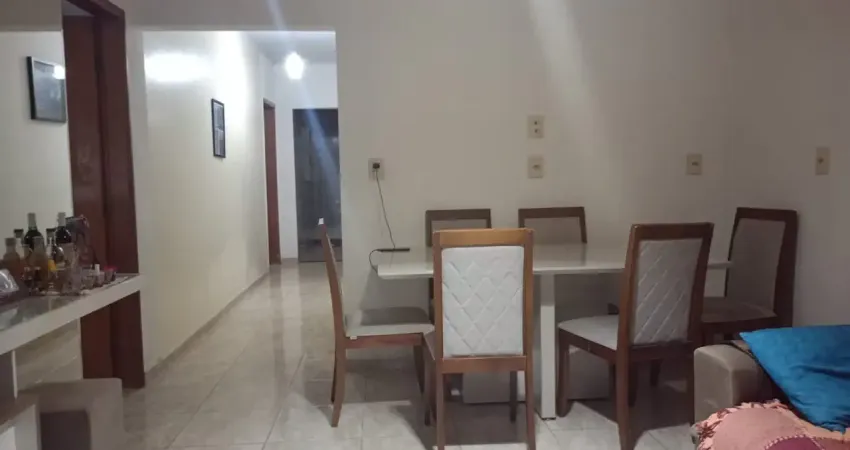 Casa a venda na qr 406 de samambaia 3 quartos sendo uma suíte, casa muito bem segura, protegida e com ótima vizinhança