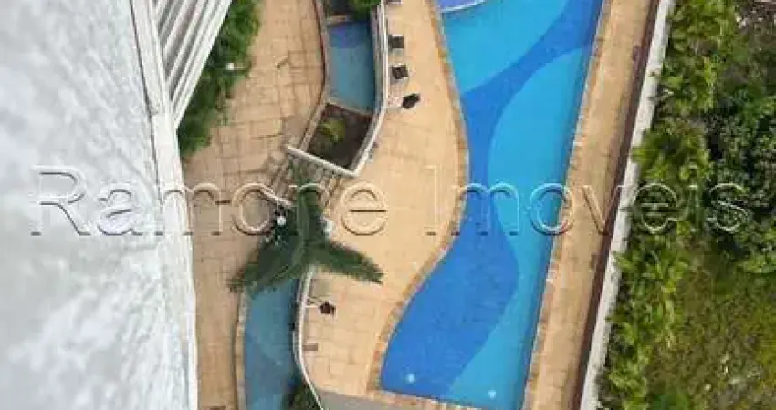 Vendo apartamento com 3 dormitórios no km 18, próximo da estação de trem!