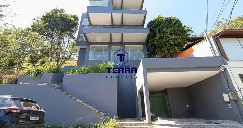 São 4 suítes com mais de 400m² no condomínio ubá independência.