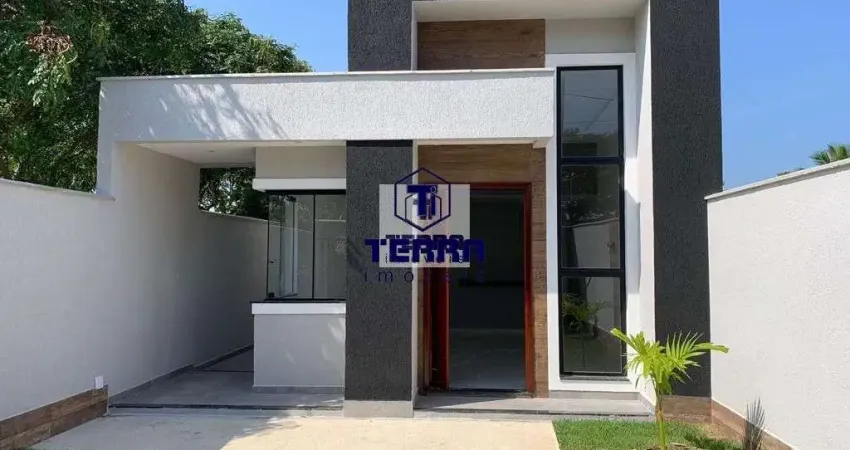 São 3 quartos sendo 1 suíte junto e ao lado da estrada dos cajueiros.