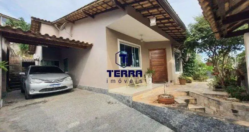 Casa linear, com 3 quartos, sendo uma suíte na estância de pendotiba