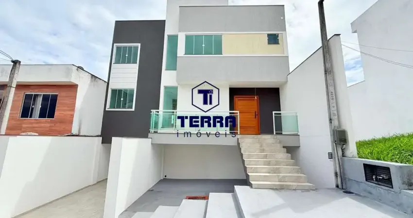 Casa nova com 3 quartos, sendo 1 suíte e closet com vista panorâmica.