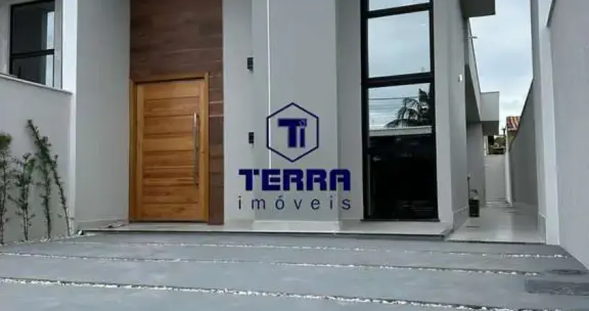 São 3 quartos com 1 suíte junto e ao lado da praia de itaipuaçu.