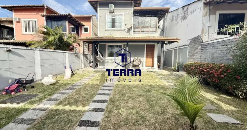 Linda casa duplex em maria paula com 2 quartos, amplo quintal e área gourmet.