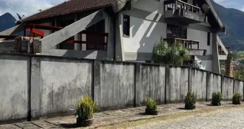 Casa para Venda em Nova Friburgo, Cônego, 5 dormitórios, 2 suítes, 4 banheiros, 5 vagas