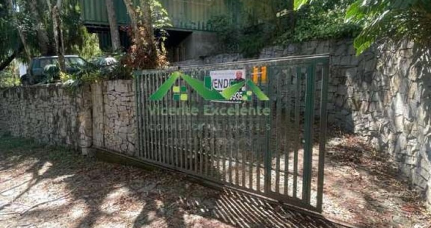 Casa para Venda em Nova Friburgo, Parque São Clemente, 3 dormitórios, 1 suíte, 2 banheiros, 4 vagas