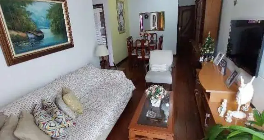 Ótimo apartamento 02 quartos com dependência, varanda, vista livre e vaga!