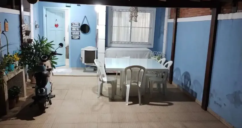 Casa com 2 quartos à venda na Rua Sílvio Romero, 31, Jardim Continental, Nova Iguaçu