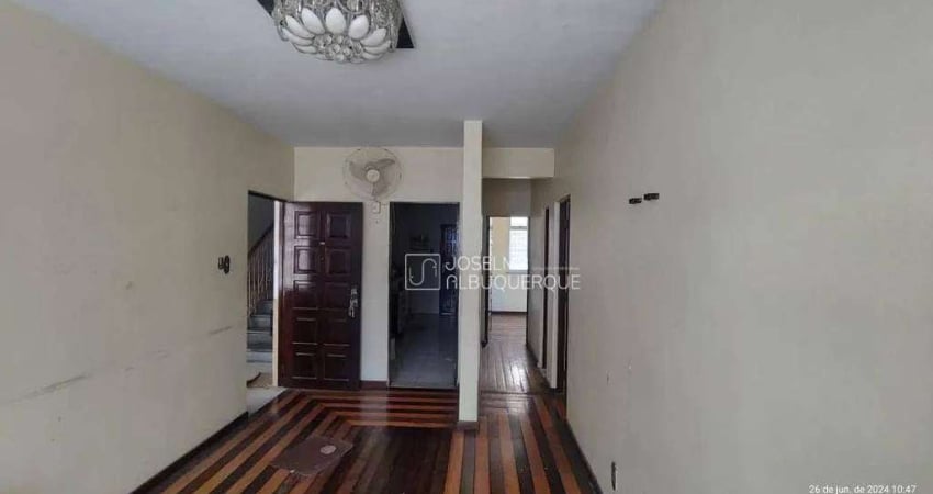 Apartamento com 2 dormitórios à venda, 70 m² por R$ 300.000 - Umarizal - Belém/PA