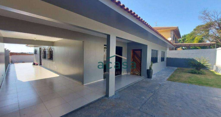 Casa com 3 dormitórios à venda, 786m² por R$ 1.200.000 - São Cristóvão - Cascavel/PR