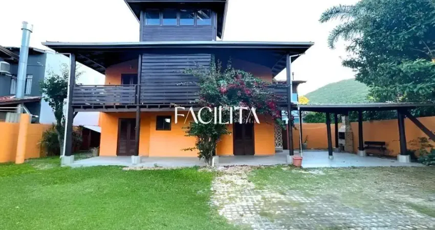 Casa com 3 quartos para alugar na Servidão Morro Verde, 1000, Campeche, Florianópolis