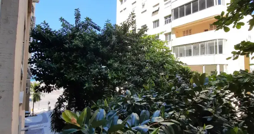 Copacabana - apartamento 2 quartos, frente, rua siqueira campos, junto à praia!