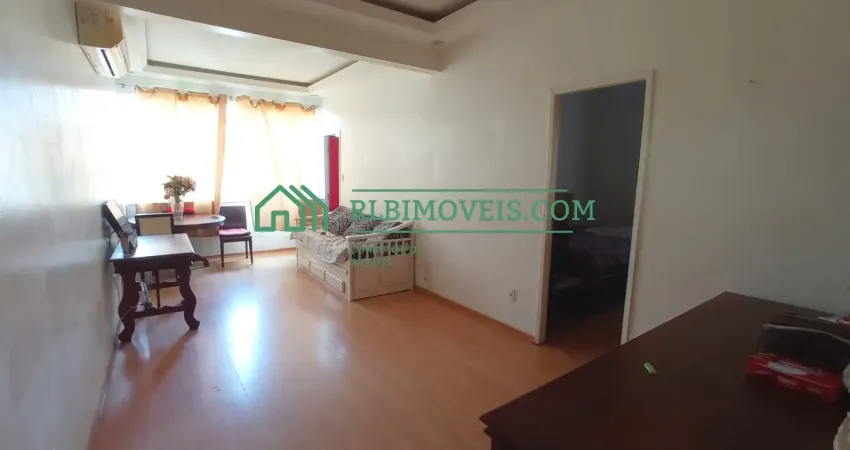 ️ copacabana - ótimo apartamento 02 quartos no centro de copacabana, prédio residencial e comercial, quadra da praia, excelente comércio e atividade turística!