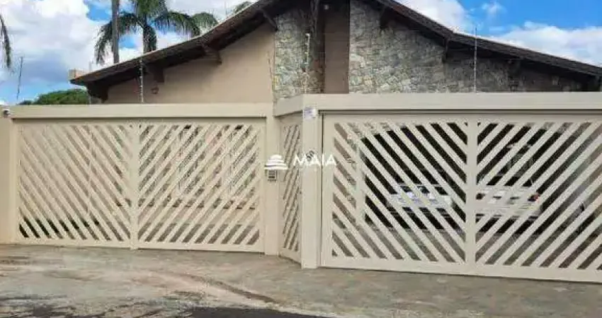 Casa com 3 quartos à venda no Jardim Amélia, Uberaba