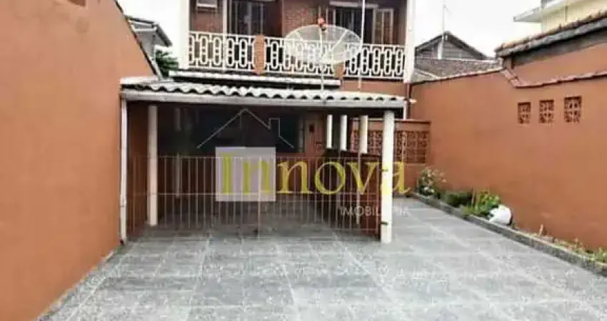 Sobrado à venda, com 02 dormitórios sendo 01 suíte no bairro do indaiá, em caraguatatuba, sp