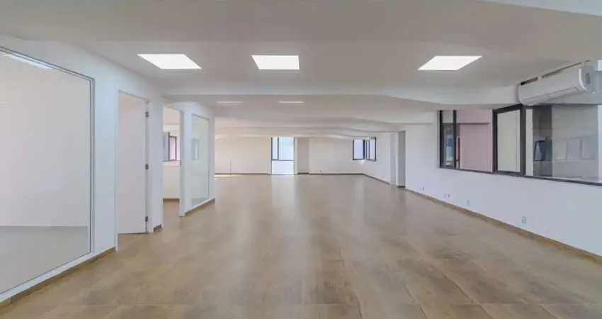 Sala comercial na rua sansão alves dos santos, n. 20 - conjunto 41 • 212 m²