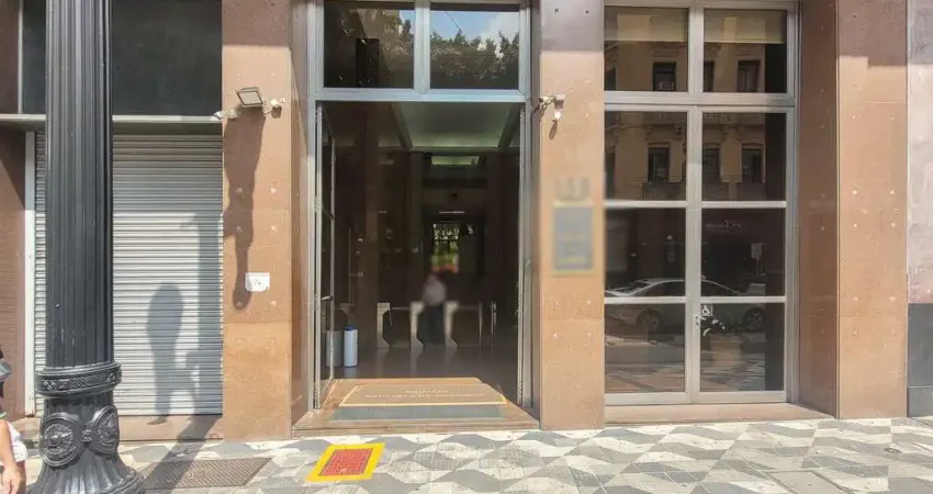 Sala comercial com 4 salas para alugar na Rua Líbero Badaró, 158, Centro, São Paulo