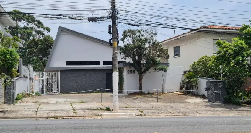 Casa comercial na rua almirante pereira guimarães, n. 298 • 226 m²