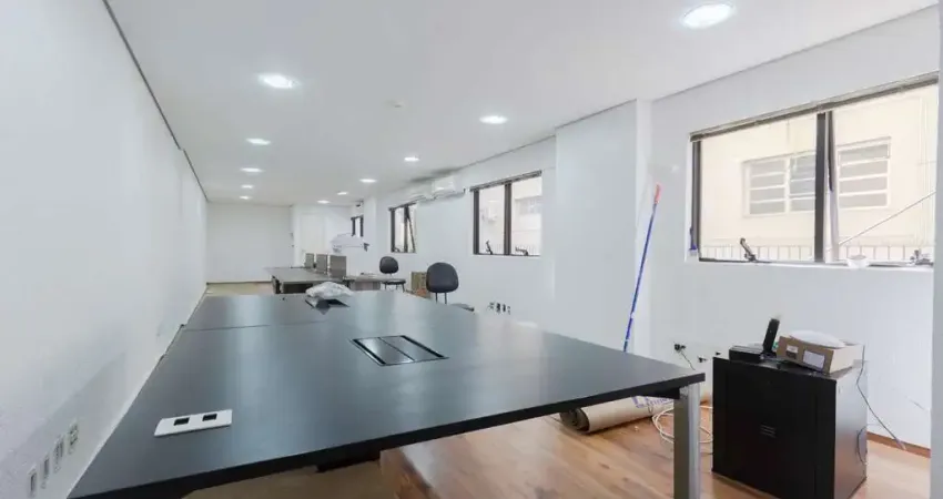 Sala comercial na alameda campinas, n. 977 - conjunto 12 • 64 m²