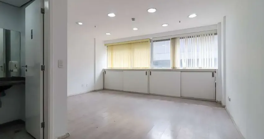 Sala comercial na rua desembargador eliseu guilherme, n. 200 - sala 304 • 30 m²