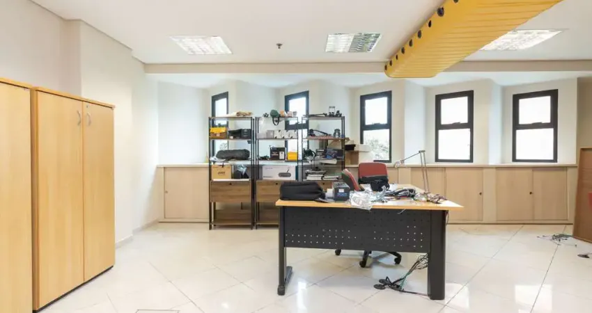 Sala comercial na avenida vereador josé diniz, n. 3135 - 2º andar • 180 m²