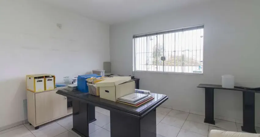 Prédio comercial na avenida engenheiro caetano álvares, n. 3915 • 200 m²