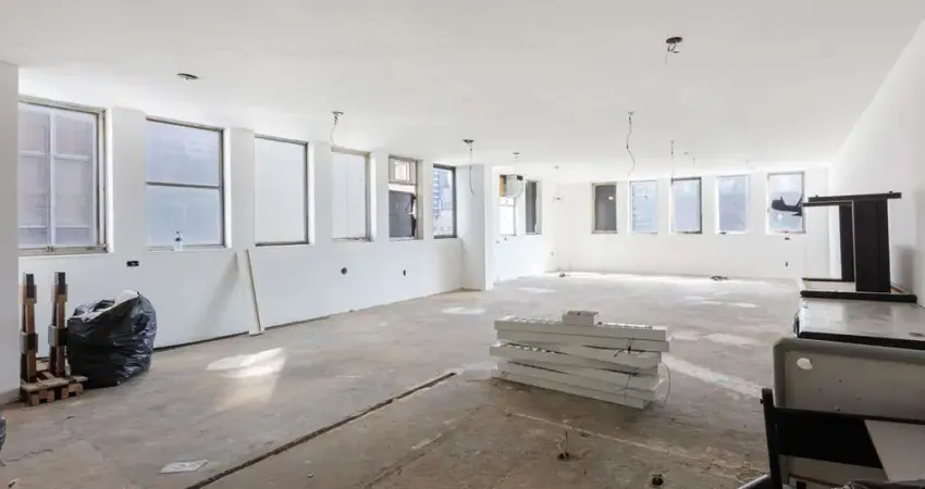 Sala comercial na rua henrique schaumann, n. 286 - sala 63 • 98 m²