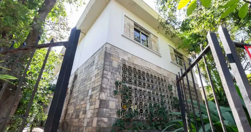 Casa comercial na rua gregório paes de almeida, n. 210 • 375 m²