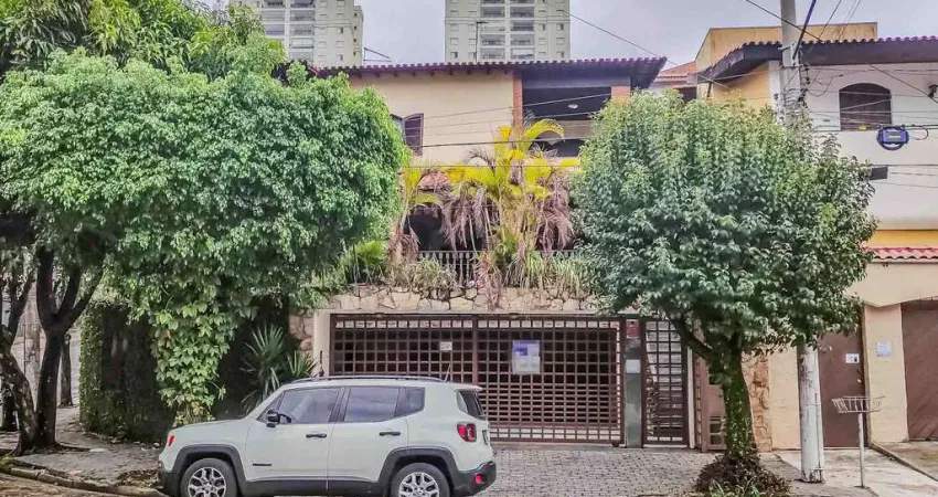 Casa comercial na avenida general cavalcanti de albuquerque, n. 984 • 450 m²